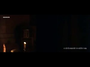 Manuela Arcuri in Juana la Loca (2001) 3