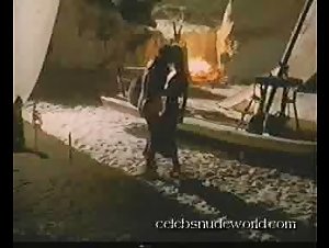 Natasha Henstridge in Bela Donna (1998) 3