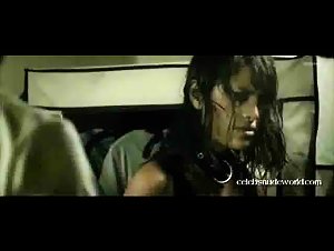Paulina Ahmed in Luna de miel (2015) 14