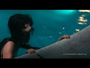 Paz de la Huerta Pool , Brunette in Limits of Control (2009)