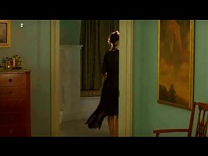 Paz de la Huerta Bathtub , Brunette in Boardwalk Empire (2010) 10