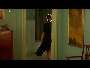 Paz de la Huerta Bathtub , Brunette in Boardwalk Empire (2010) 12