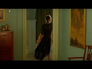 Paz de la Huerta Bathtub , Brunette in Boardwalk Empire (2010) 17
