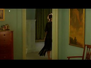 Paz de la Huerta Bathtub , Brunette in Boardwalk Empire (2010) 9