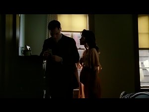 Paz de la Huerta Brunette , Glamour in Boardwalk Empire (2010) 10