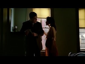 Paz de la Huerta Brunette , Glamour in Boardwalk Empire (2010) 11