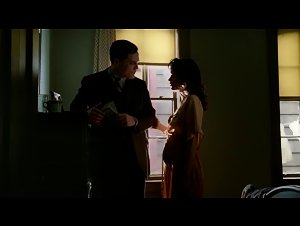 Paz de la Huerta Brunette , Glamour in Boardwalk Empire (2010) 12