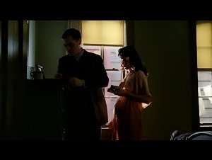 Paz de la Huerta Brunette , Glamour in Boardwalk Empire (2010) 17