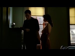 Paz de la Huerta Brunette , Glamour in Boardwalk Empire (2010) 5