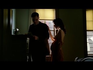 Paz de la Huerta Brunette , Glamour in Boardwalk Empire (2010) 6