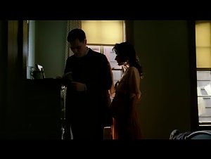 Paz de la Huerta Brunette , Glamour in Boardwalk Empire (2010) 8