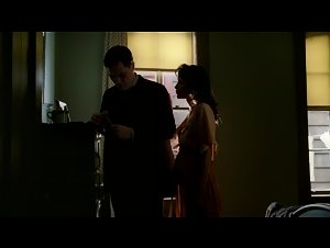 Paz de la Huerta Brunette , Glamour in Boardwalk Empire (2010) 9