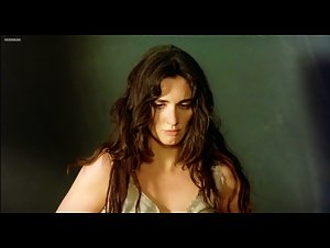 Paz Vega butt , nude scene in La masseria delle allodole (2007) 1