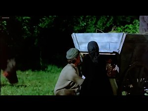 Paz Vega butt , nude scene in La masseria delle allodole (2007) 10