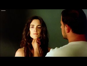 Paz Vega butt , nude scene in La masseria delle allodole (2007)