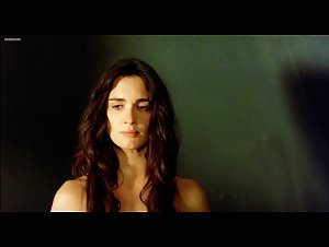 Paz Vega butt , nude scene in La masseria delle allodole (2007) 7