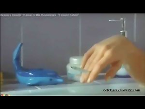 Rebecca Romijn Bathtub , Blonde in Femme Fatale (2002) 6