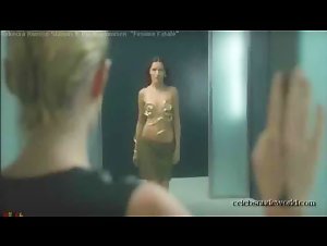 Rebecca Romijn Kissing , Lesbian in Femme Fatale (2002) 2