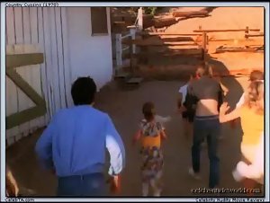 Rene Bond Outdoor , Hairy Pussy in Country Cuzzins (1970) 2