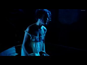 Vicky Krieps in Die Vermessung der Welt (2012) 2