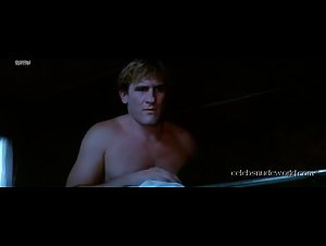 Victoria Abril in La lune dans le caniveau (1983) 14