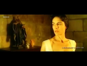 Alejandra Grepi in La leyenda de la doncella (1994) 6