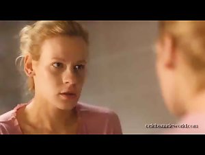 Aleksandra Rebenok in Do svidaniya mama (2014) 9