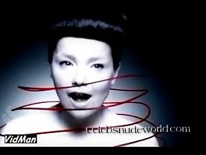 Bjork in Cocoon (music video) (2002) 16