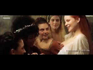 Carolina Bona in Juana la Loca (2001) 16