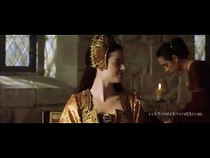 Carolina Bona in Juana la Loca (2001) 17