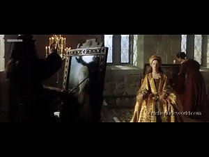 Carolina Bona in Juana la Loca (2001) 6