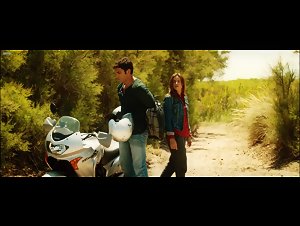 Carolina Crescentini , Kasia Smutniak in Allacciate le cinture (2014) 2