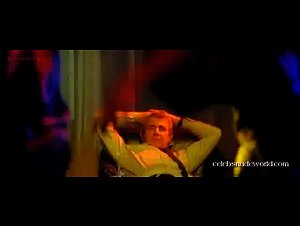 Caroline Boutier , Clara Ponsot Explicit , Big Butt in La grande vie (2009) 7