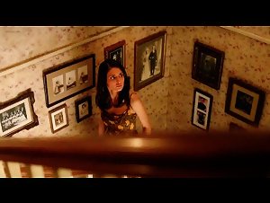 Deborah Ann Woll Sexy Dress , Cleavage in True Blood (series) (2008) 8