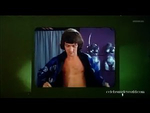 Elke Neidhart in Alvin Purple (1973) 17