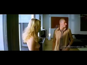 Els Van Peborgh in Alias (2002) 13
