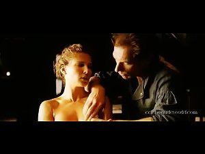Elsa Pataky in Romasanta (2004) 10