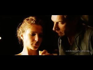 Elsa Pataky in Romasanta (2004) 3