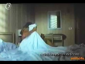 Greta Scacchi Flashing , boobs in La donna della luna (1988) 13