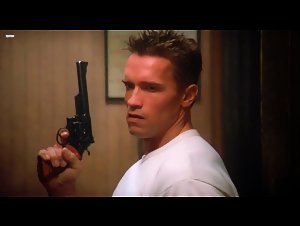 Gretchen Palmer in Red Heat (1988) 15