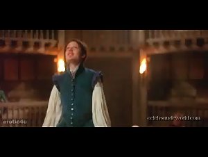 Gwyneth Paltrow Costume, boobs in Shakespeare in Love (1998) 4