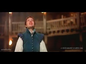 Gwyneth Paltrow Costume, boobs in Shakespeare in Love (1998) 5