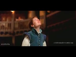 Gwyneth Paltrow Costume, boobs in Shakespeare in Love (1998) 6