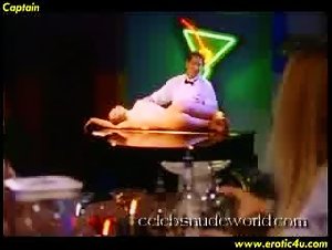 Holly Sampson boobs , Nipple in Emmanuelle 2001: Emmanuelle's Sensual Pleasures (2001) 6