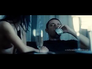 Jelena Gavrilovic , Rie Rasmussen in Human Zoo (2009) 8