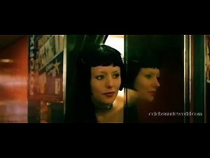 Lavinia Wilson in Julietta (2001) 16