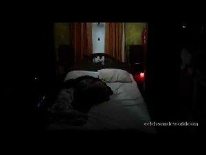 Lee So-hee Butt , boobs in Jeo-nyeok-eui gae-im (2009) 4