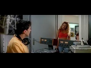 Maria Jose del Valle in Amo tu cama rica (1992) 3