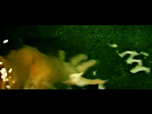 Sarah Oh wet , hot scene in Crypt (2009) 16