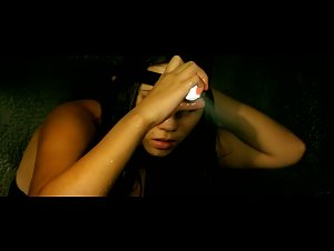 Sarah Oh wet , hot scene in Crypt (2009) 20